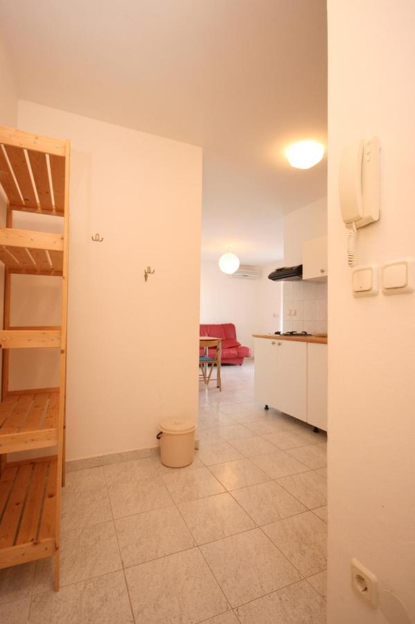 Apartments With A Parking Space Mandre, Pag - 6405 كولان المظهر الخارجي الصورة